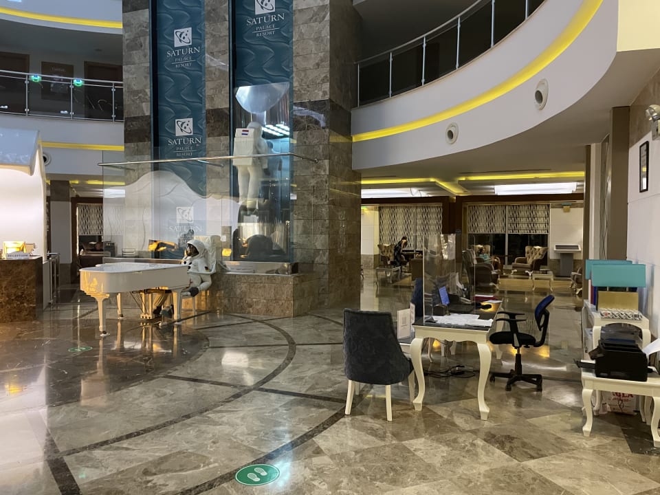 Lobby Saturn Palace Resort Hotel