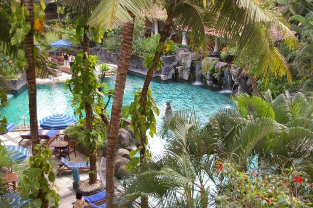 Pool-Blick vom Zimmer Melia Purosani Yogyakarta