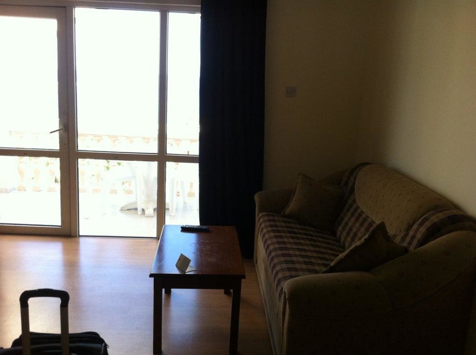 Rustikales Sofa mit Blick auf's Meer/Balkon Oscar Resort Hotel