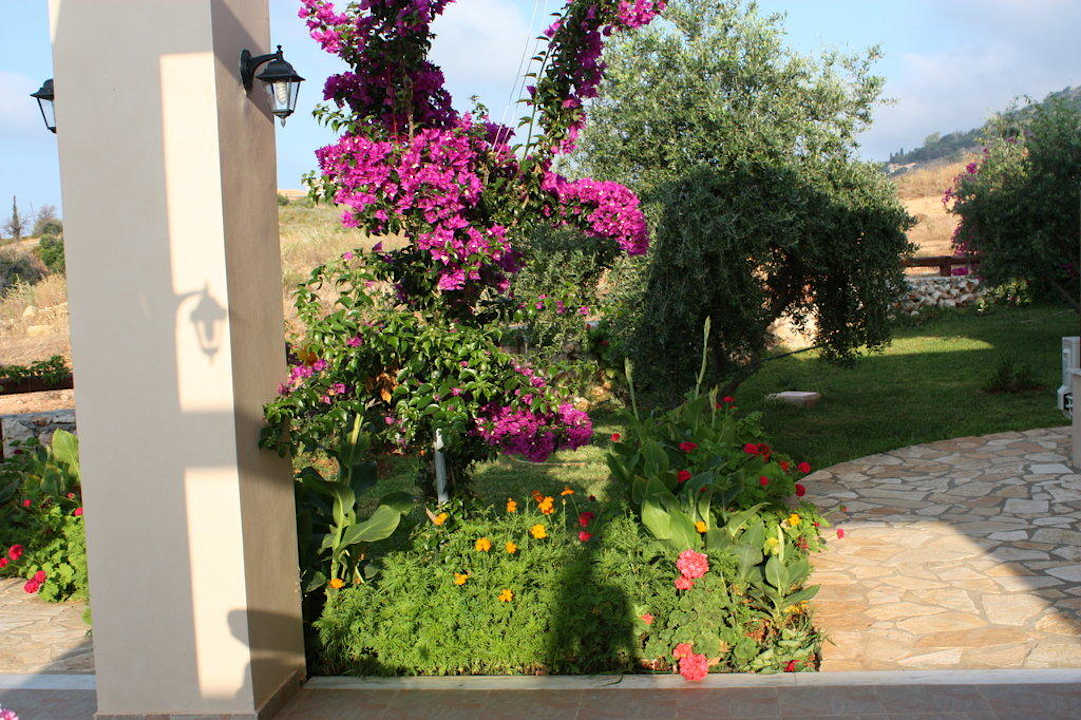 Gartenanlage Hotel Livadakia Village