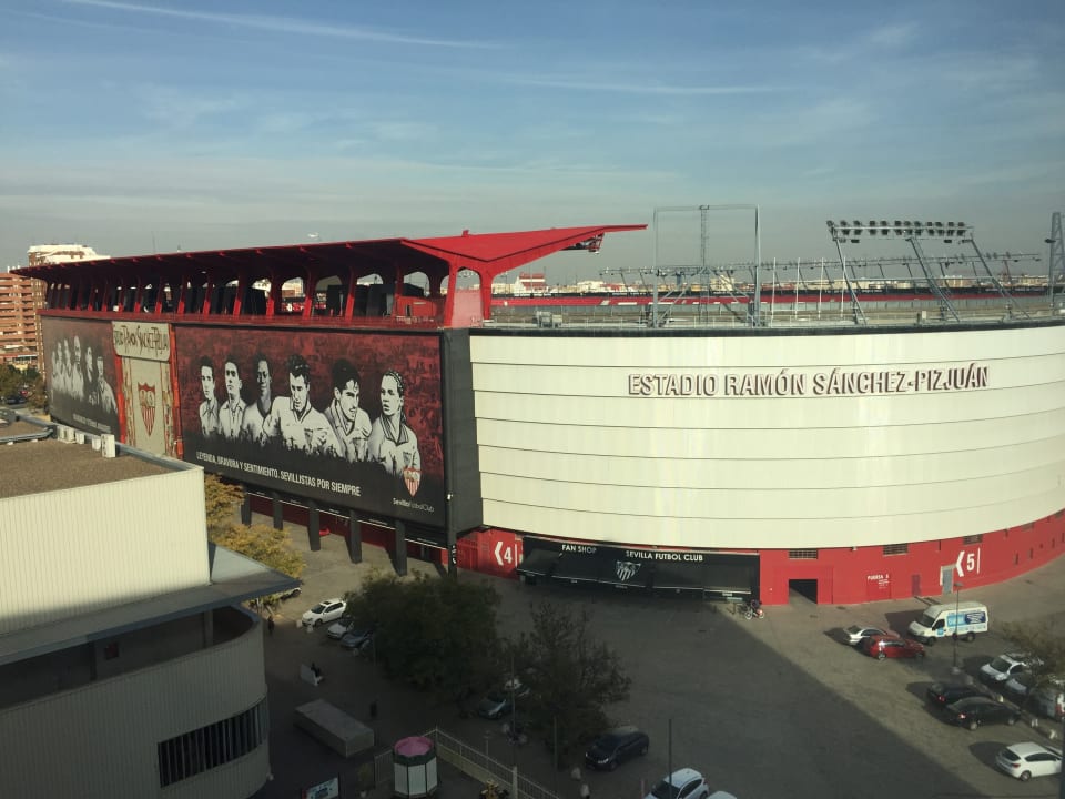 Außenansicht Hotel Novotel Sevilla Marques del Nervion