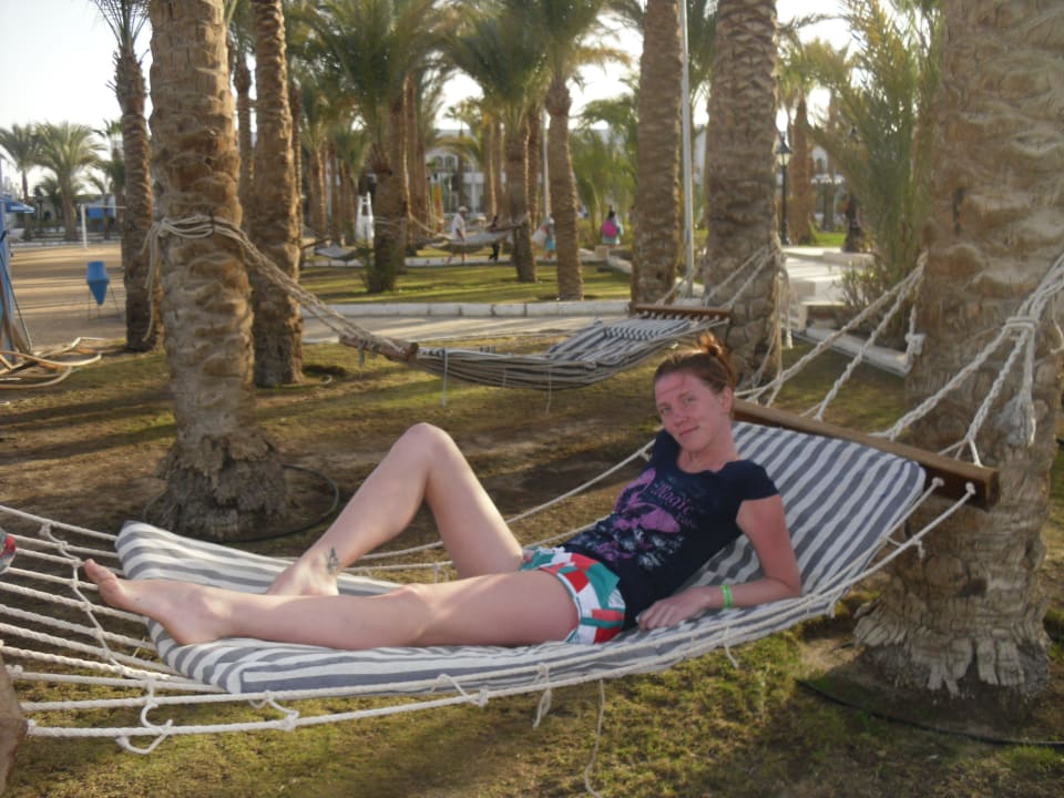 Позагорай здесь=) The Grand Hotel Hurghada
