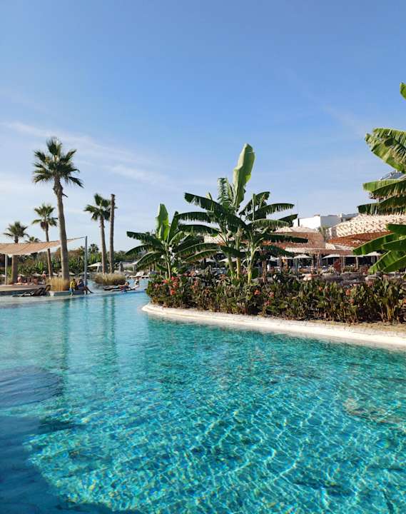 Pool Lago Hotel