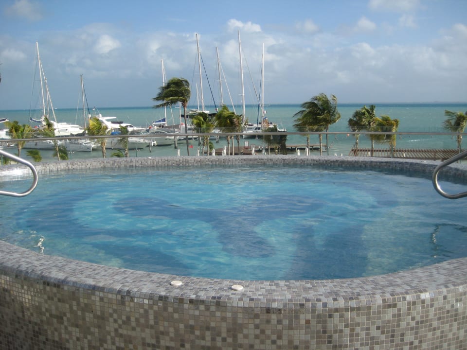 Pool Temptation Cancun Resort - Adults only