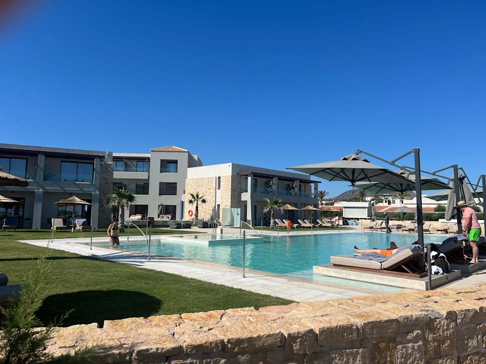 Pool Paralos Kosta Alímia