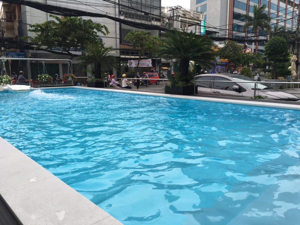 Pool Le Duy Grand Hotel