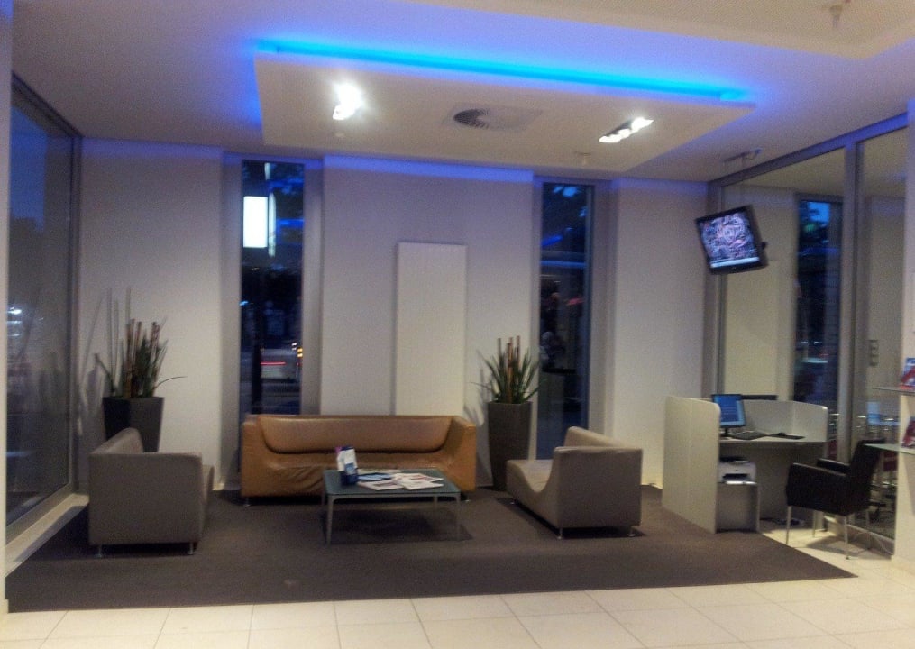 Sitzecke in der Lobby Mercure Hotel Hamburg Mitte