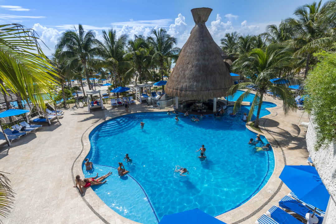 Pool The Reef Playacar