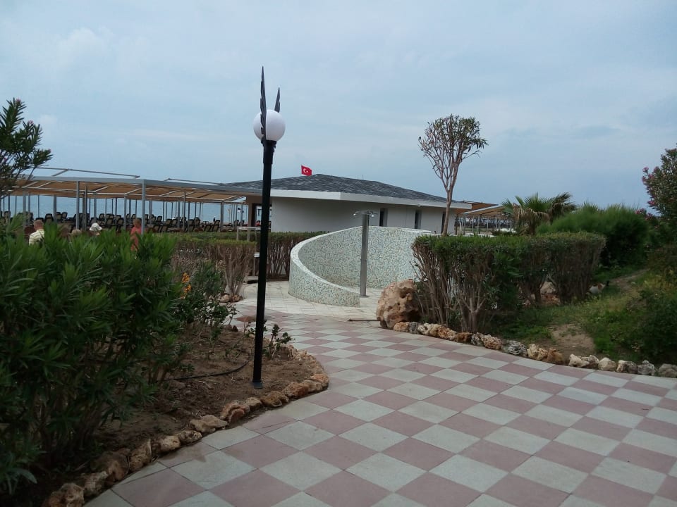 Strand Royal Wings Hotel