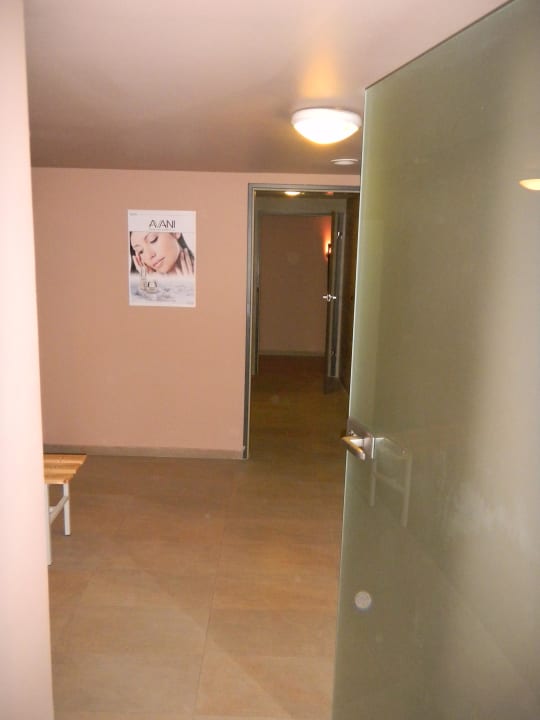 Weg zum Wellnessbereich im Hotel Hotel Golden Lake Resort