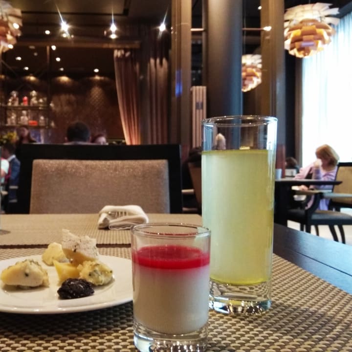 Gastro DoubleTree by Hilton Hotel Moscow - Marina