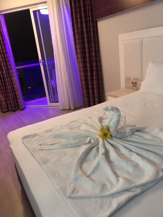 Zimmer Azura Deluxe Resort & Spa Hotel