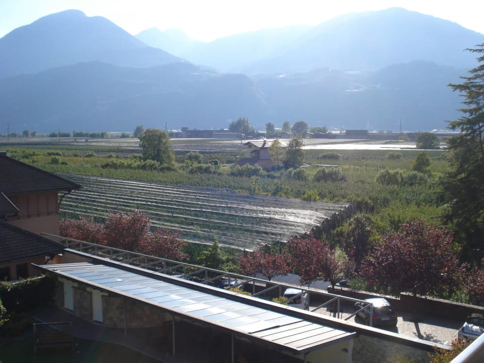 Zu den Apfel-Plantage und die Berge Rgt. Völlan Hotel Günther Garni