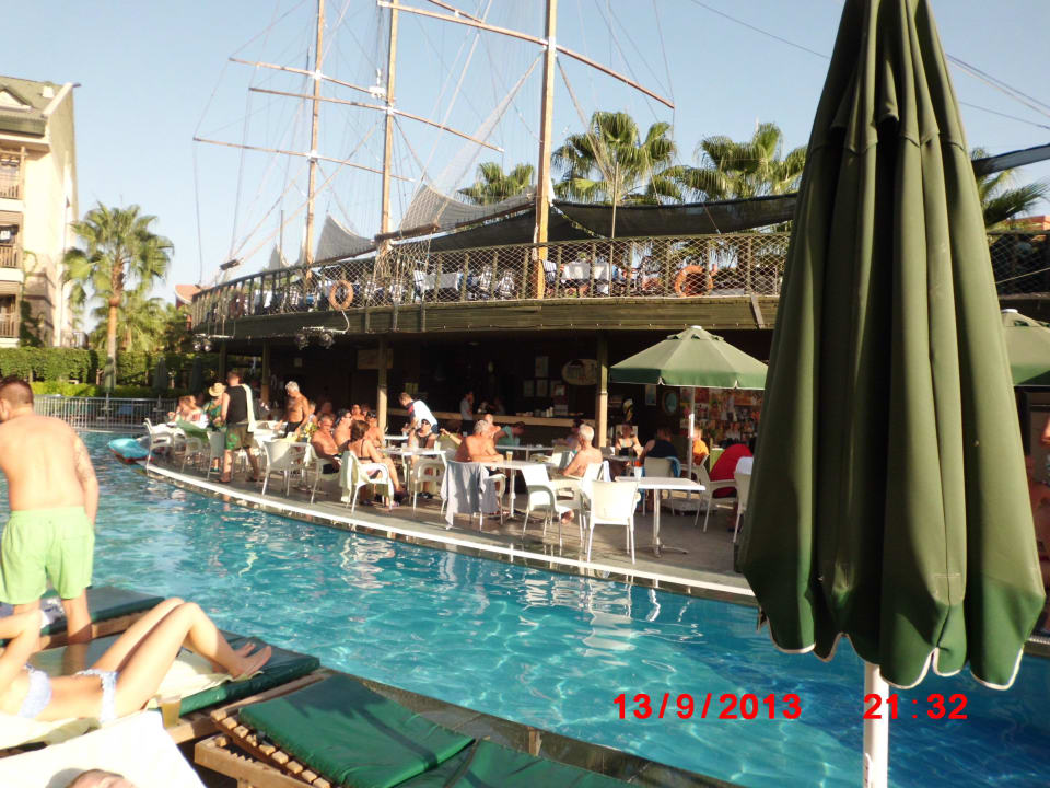 Pool Can Garden Resort