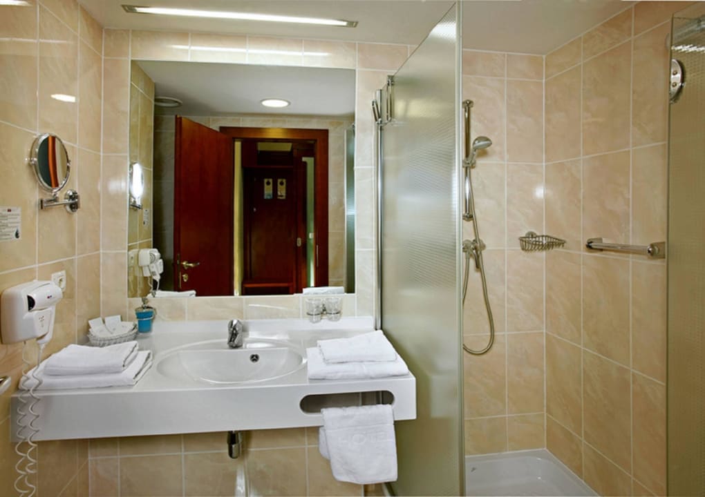 Standard Double - bathroom Hotel Olympia