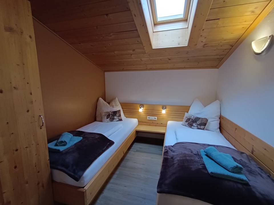 Zimmer Appartement Catrin bis 16 Personen mit Sauna und E-Ladestation