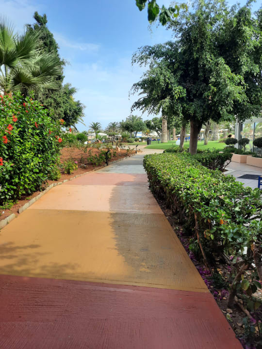 Gartenanlage Anissa Beach & Village