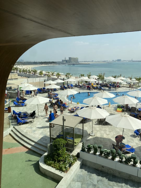 Pool Hampton by Hilton Marjan Island