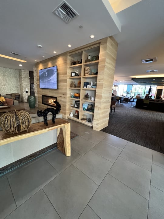 Lobby SunCoast Hotel Anaheim, Tapestry Collection by Hilton