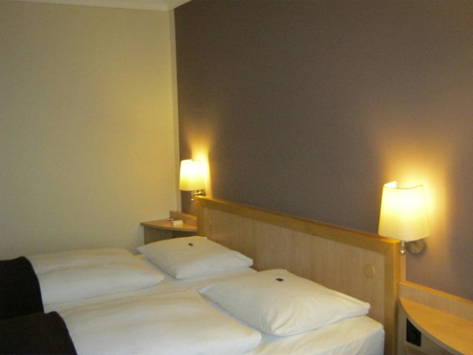 Bett NH Berlin Alexanderplatz