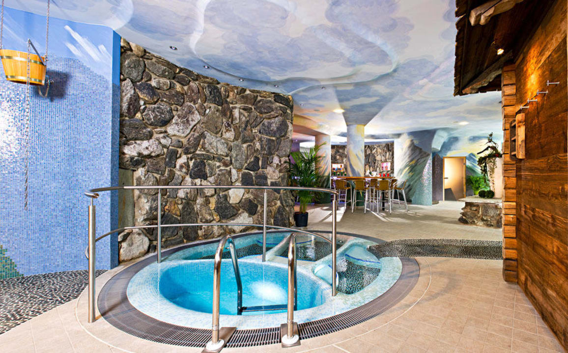 Kneippbecken - Bergkristall - Wellnessanlage Hotel Kohlerhof