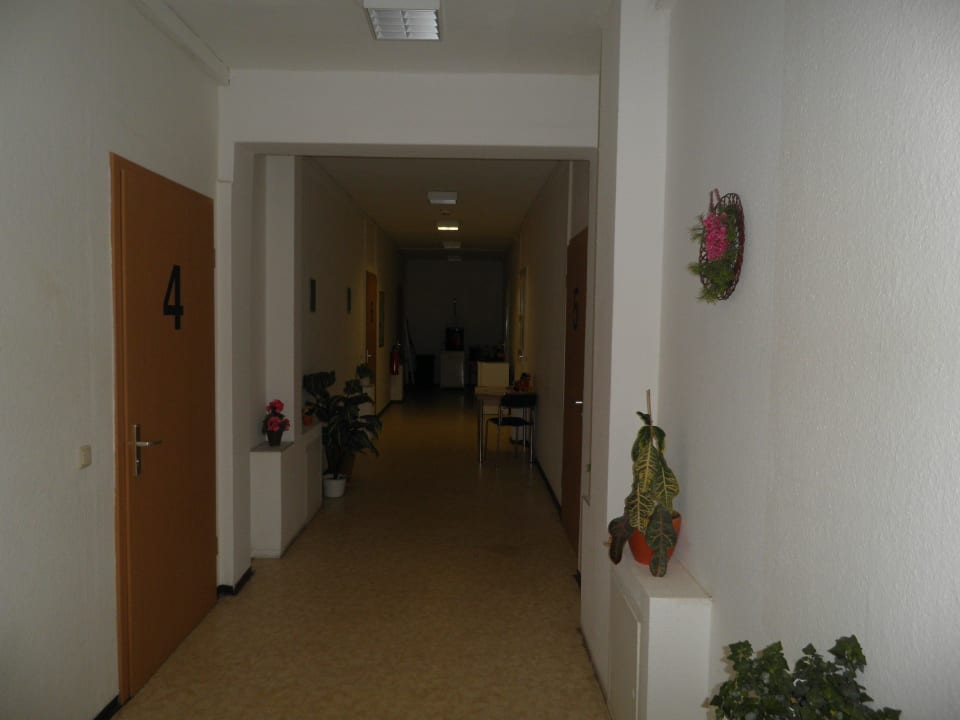 Flur Pension Gleis 7