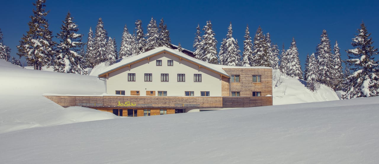 Außenansicht JoSchi Sporthaus Hochkar