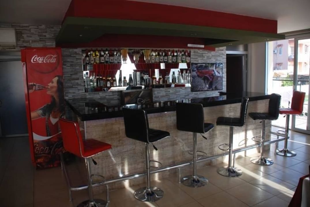 Lobby bar Nora Suit Hotel