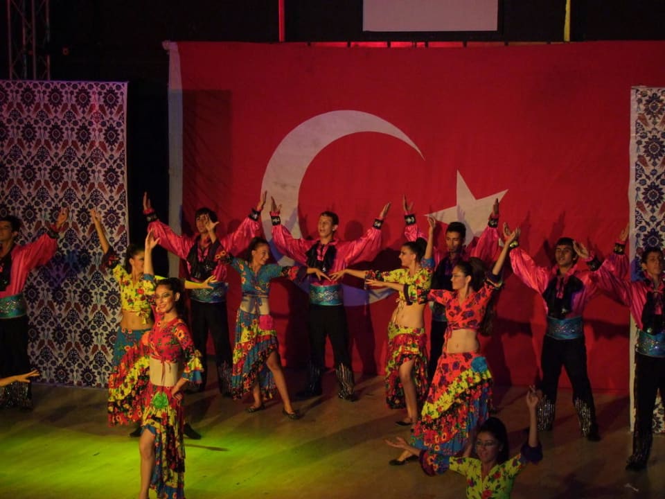 Animacje w hotelowym amfiteatrze. AQI Hydros Club