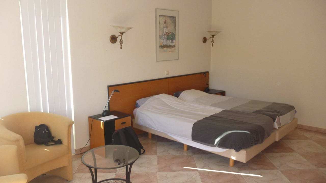 Großes, einfaches Zimmer Hotel en Zo Meisje Loos