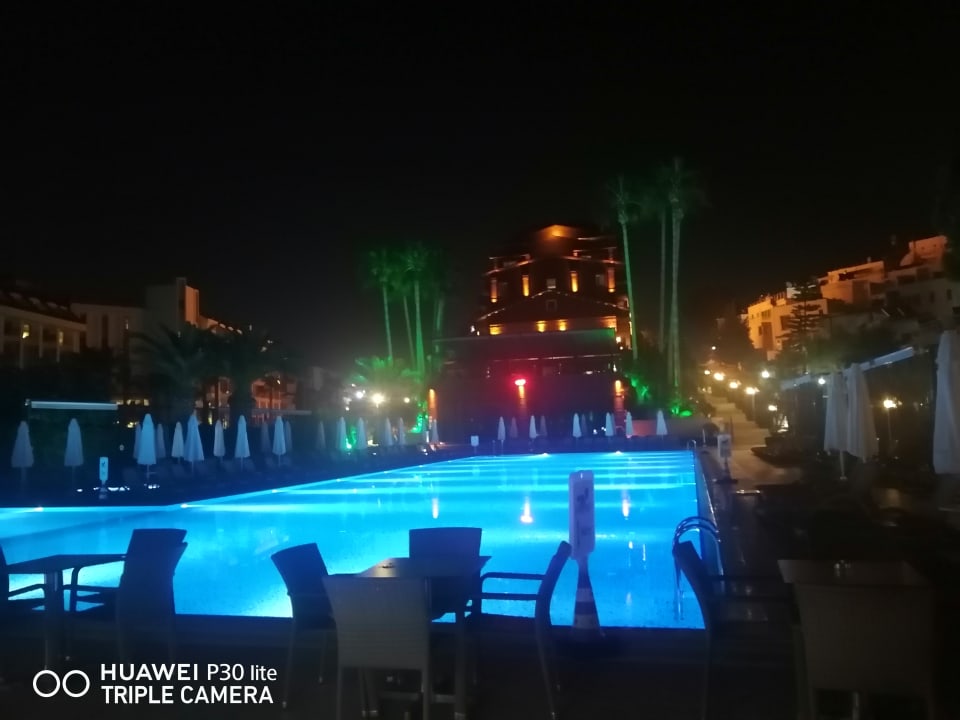 Pool Hotel Thalia Unique