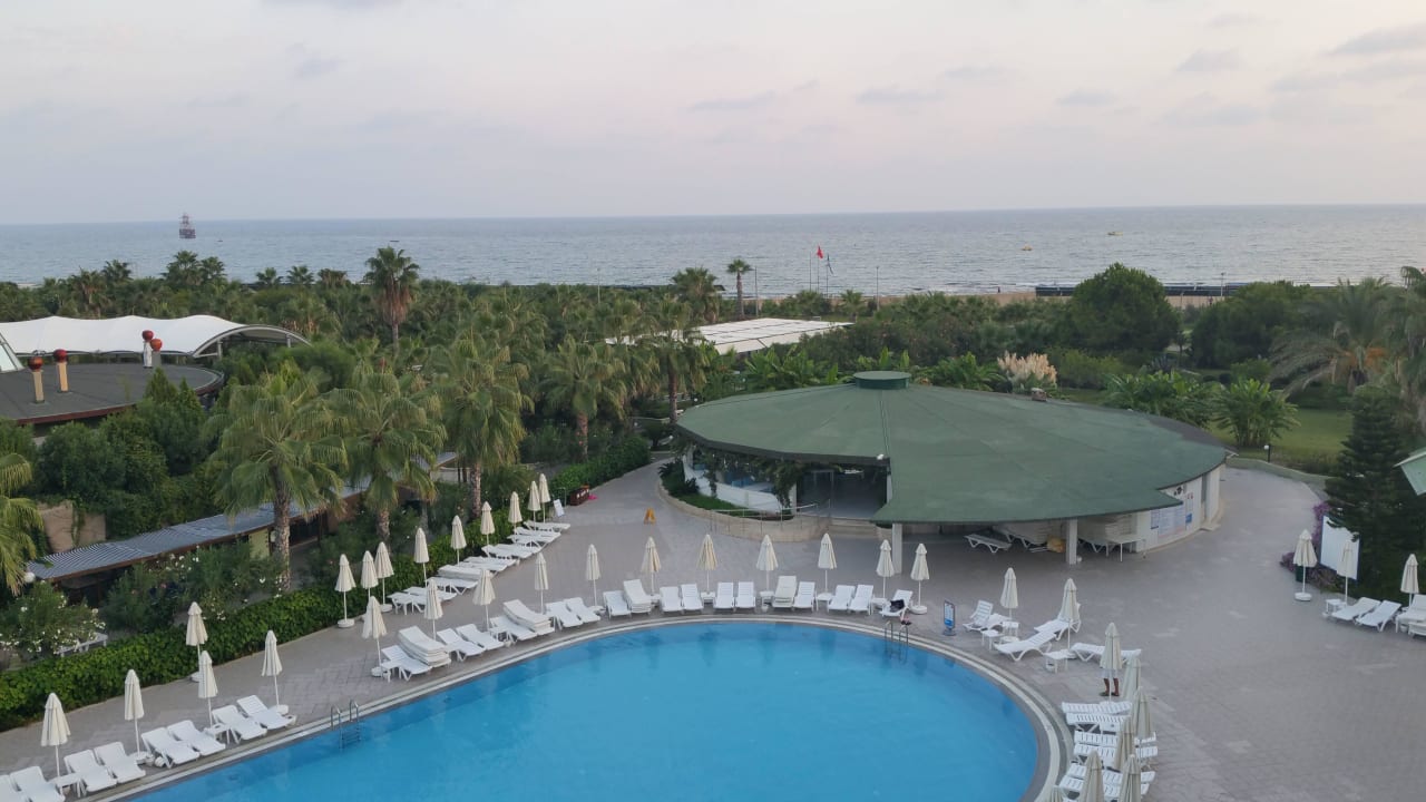 Pool und Strand VONRESORT Golden Coast