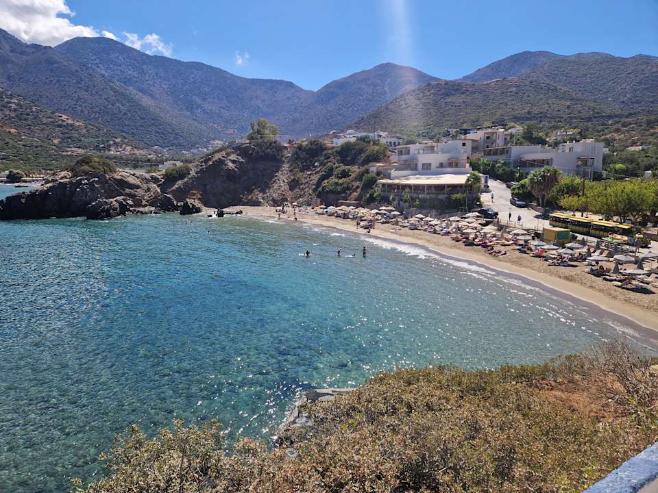 Strand Troulis Apart-Hotel