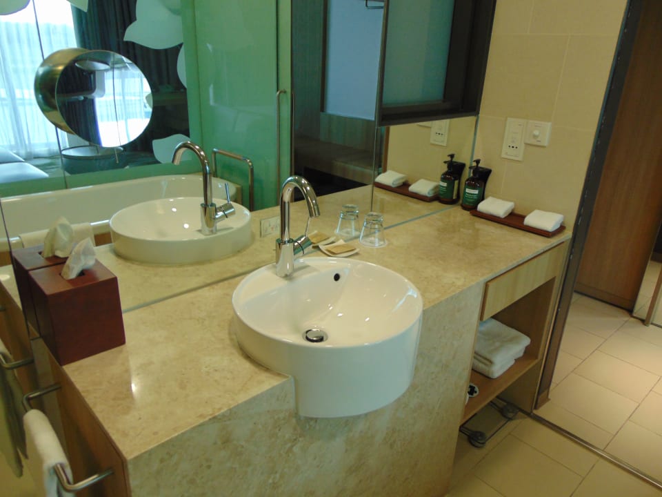 Zimmer Hotel Crowne Plaza Changi Airport