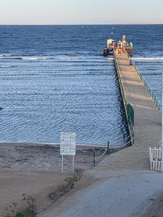 Strand Parrotel Beach Resort