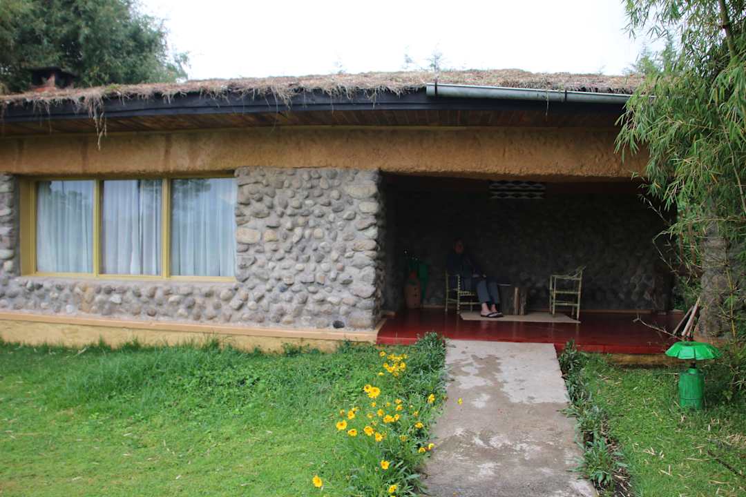 Weg zum Zimmer Gorilla Montain View Lodge