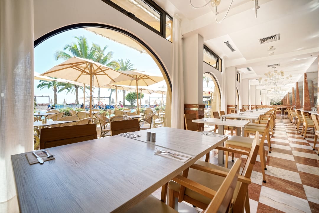 Gastro Bull Dorado Beach & Spa