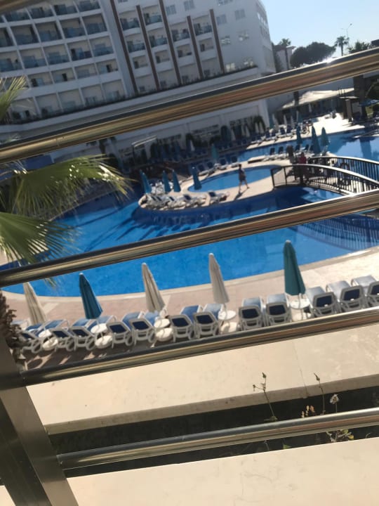 Pool Side Prenses Resort & Spa