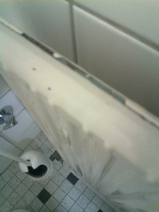 Rost an der Heizung - hinten  Hotel Rasthaus Seligweiler