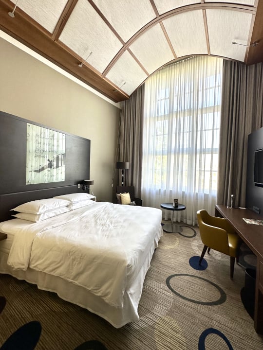 Zimmer Sheraton Hannover Pelikan Hotel