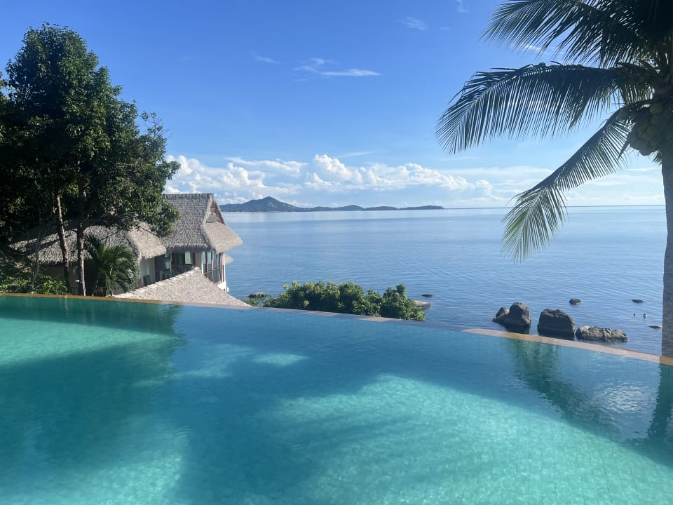 Pool Coral Cliff Beach Resort