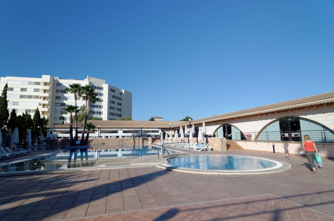 Pool am Restaurant Hipotels Mediterraneo Club