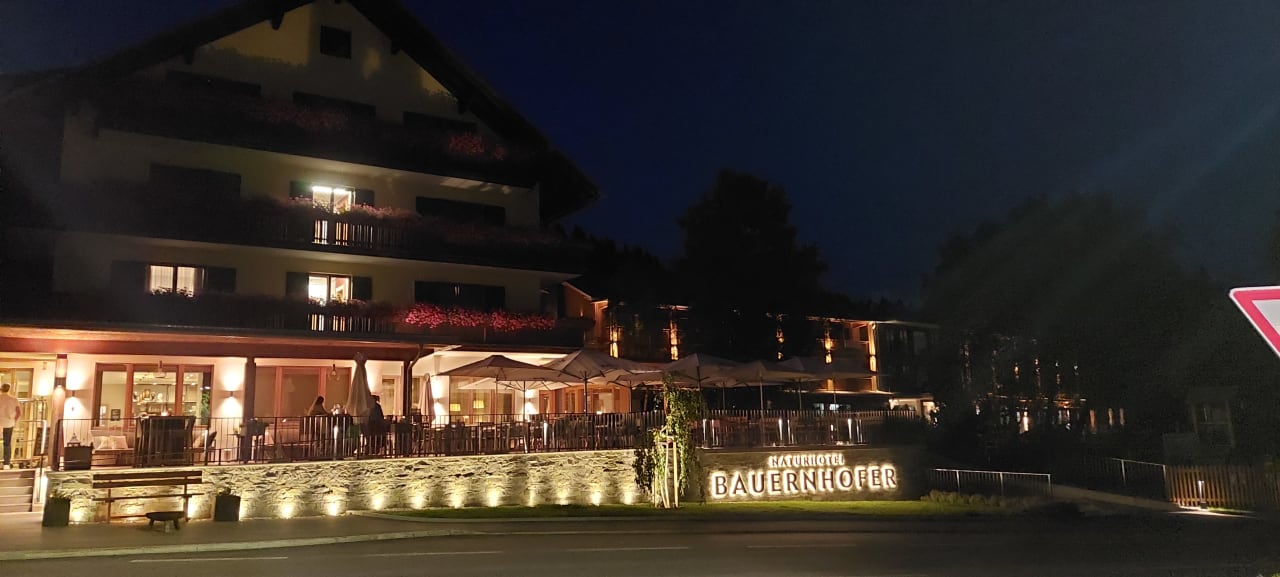 Außenansicht Naturhotel Bauernhofer