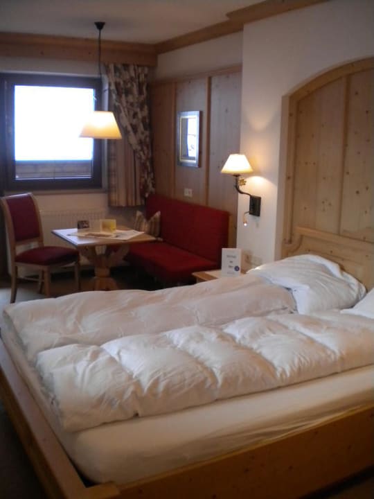 Double bed in single room Hotel Alpenhof