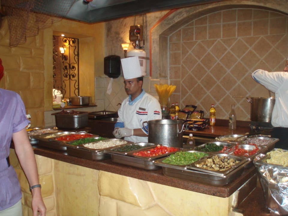 Pizzakoch Pickalbatros Alf Leila Wa Leila Resort - Neverland Hurghada