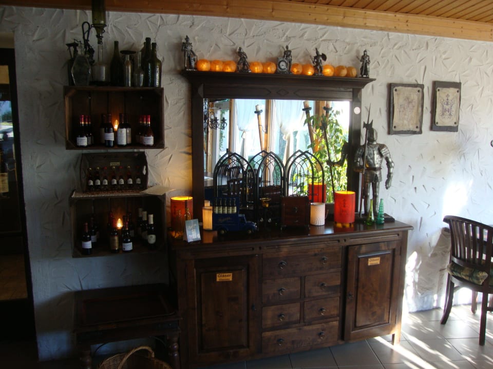 Bar mit Selbstbedienung BinzHotel-OrdensKapelle - Ostsee-Rittergut-Rügen