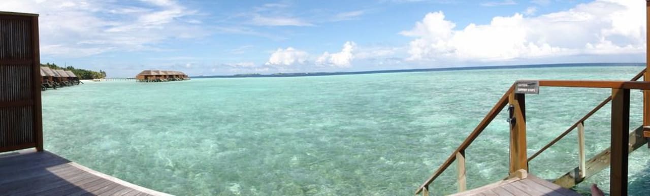 Ausblick von Bungalow-Terrasse Veligandu Maldives Resort Island