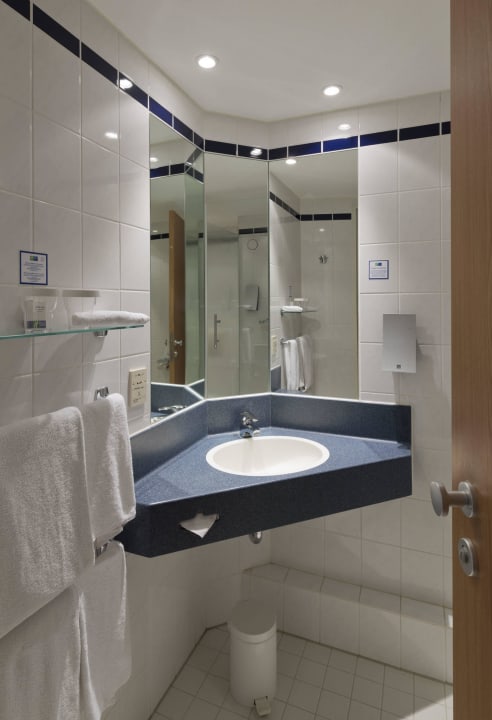 Bathroom Hotel Holiday Inn Express Hasselt