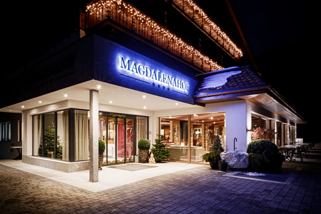 Außenansicht Vitalpina Hotel Magdalenahof