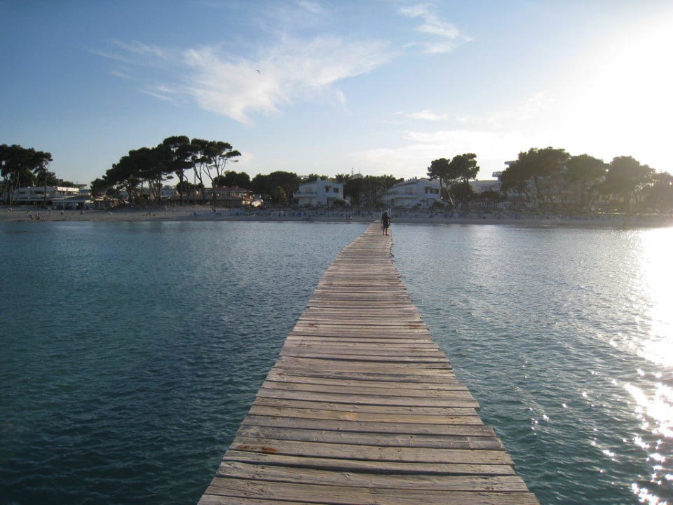 Blick vom Strand auf das Hotel Grupotel Los Principes & Spa